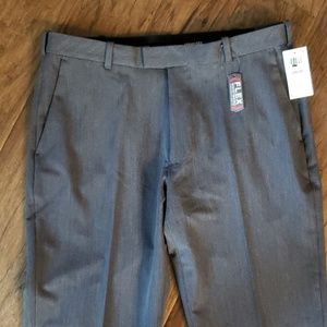 Mens van heusen dress pants! NWT!